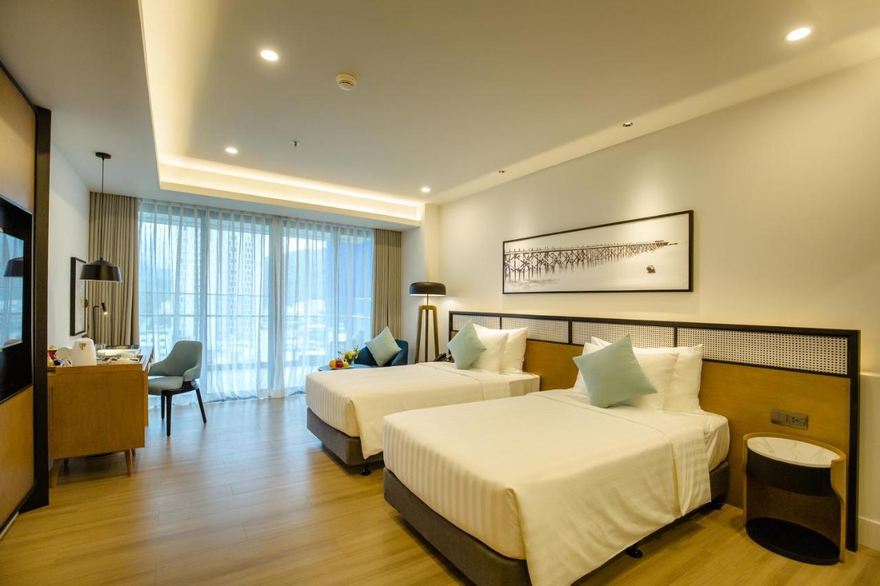 Flc City Hotel Beach Куинён Экстерьер фото