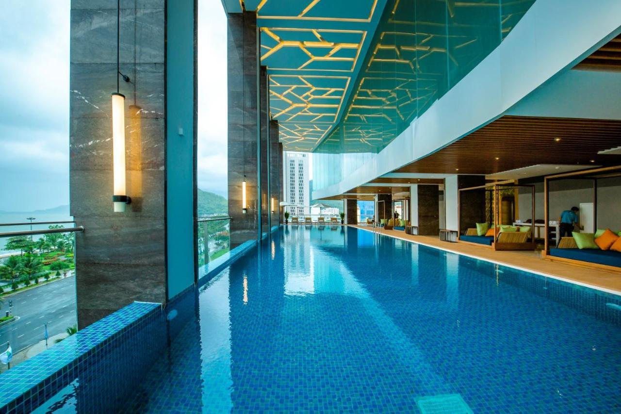 Flc City Hotel Beach Куинён Экстерьер фото
