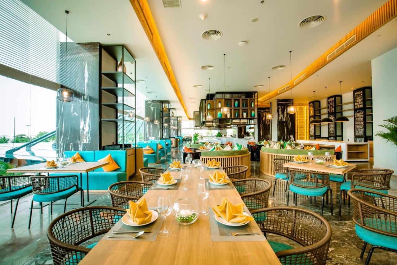 Flc City Hotel Beach Куинён Экстерьер фото