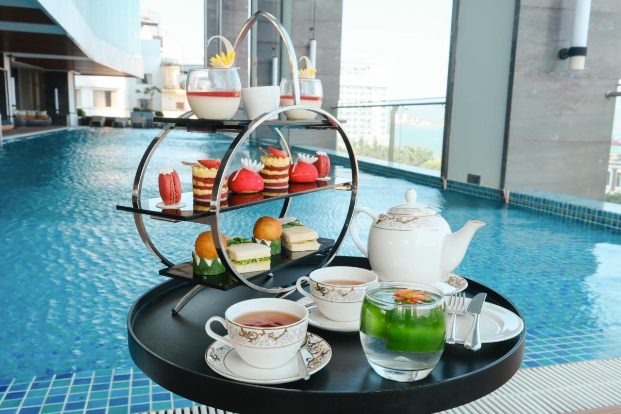 Flc City Hotel Beach Куинён Экстерьер фото